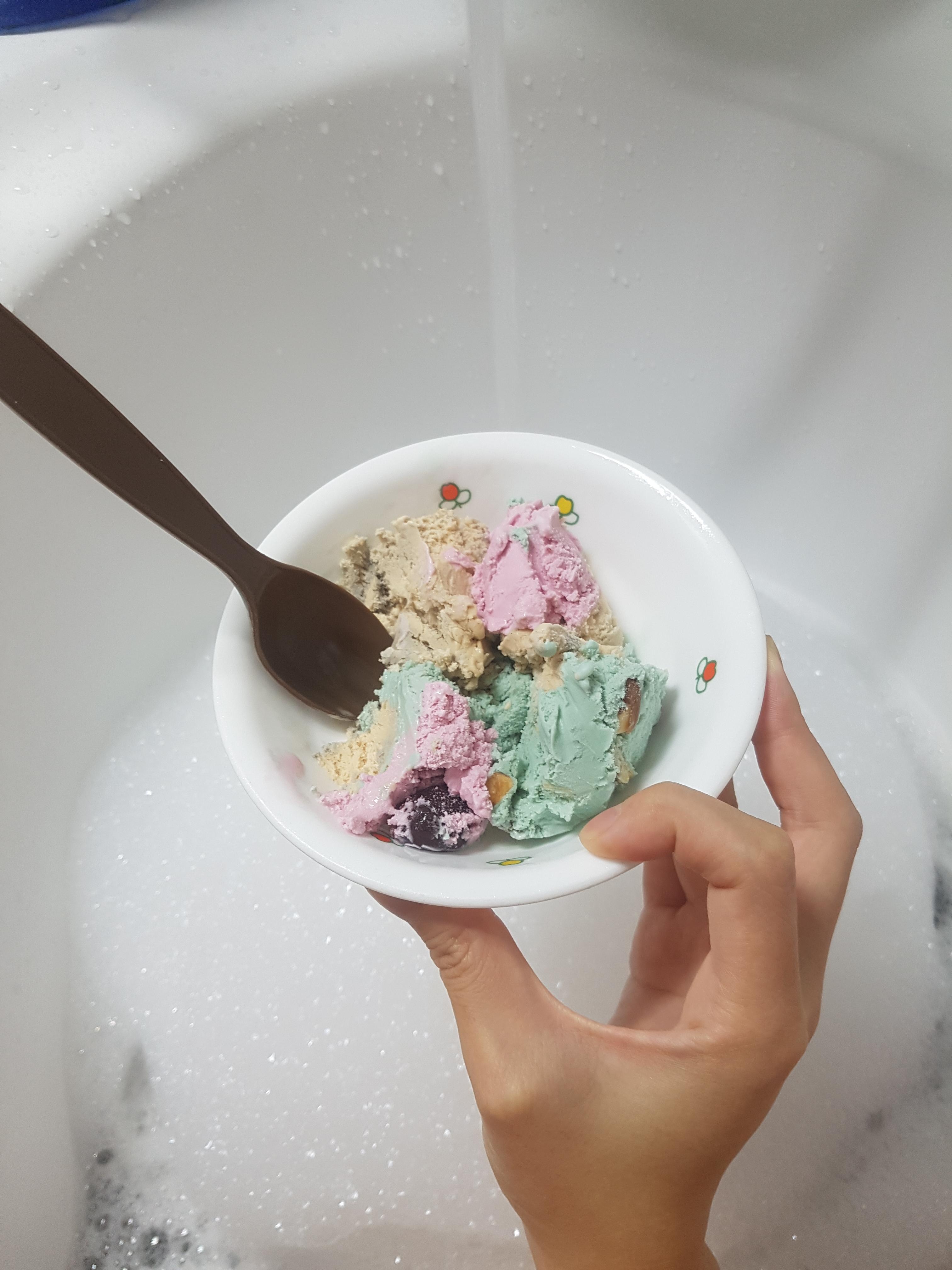 Eating ice cream out of tub: Why it is the ultimate comfort food experience and how to do it right now