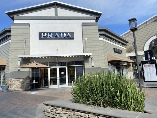 Prada SF CA: Everything You Need to Know Before You Go (Location, Parking, and More in San Francisco)