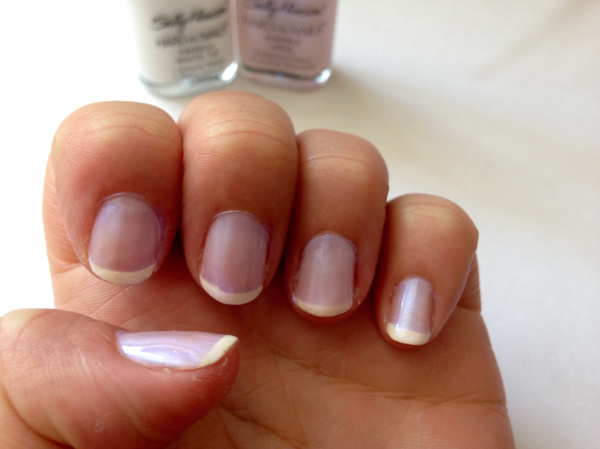 Sally Hansen French Manicure Pen Review: Is It Worth Buying?