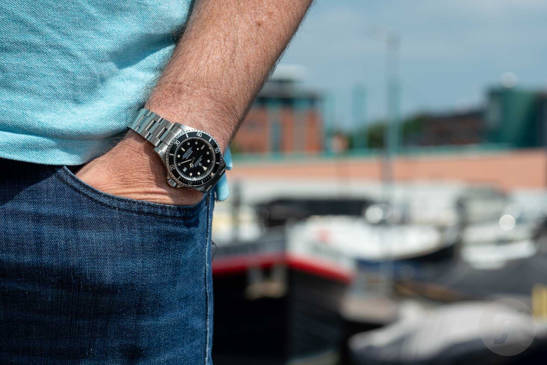 Sea Dweller 16600 Review: Is This Vintage Rolex Worth Buying?