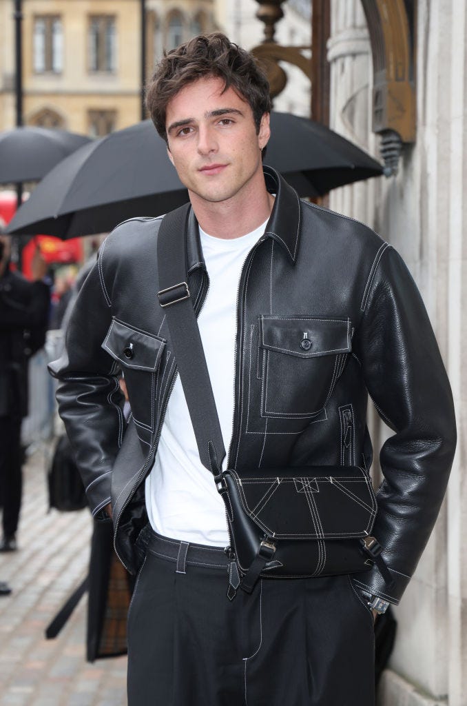 Jacob Elordi and His Burberry Bag: A Match Made in Fashion Heaven?