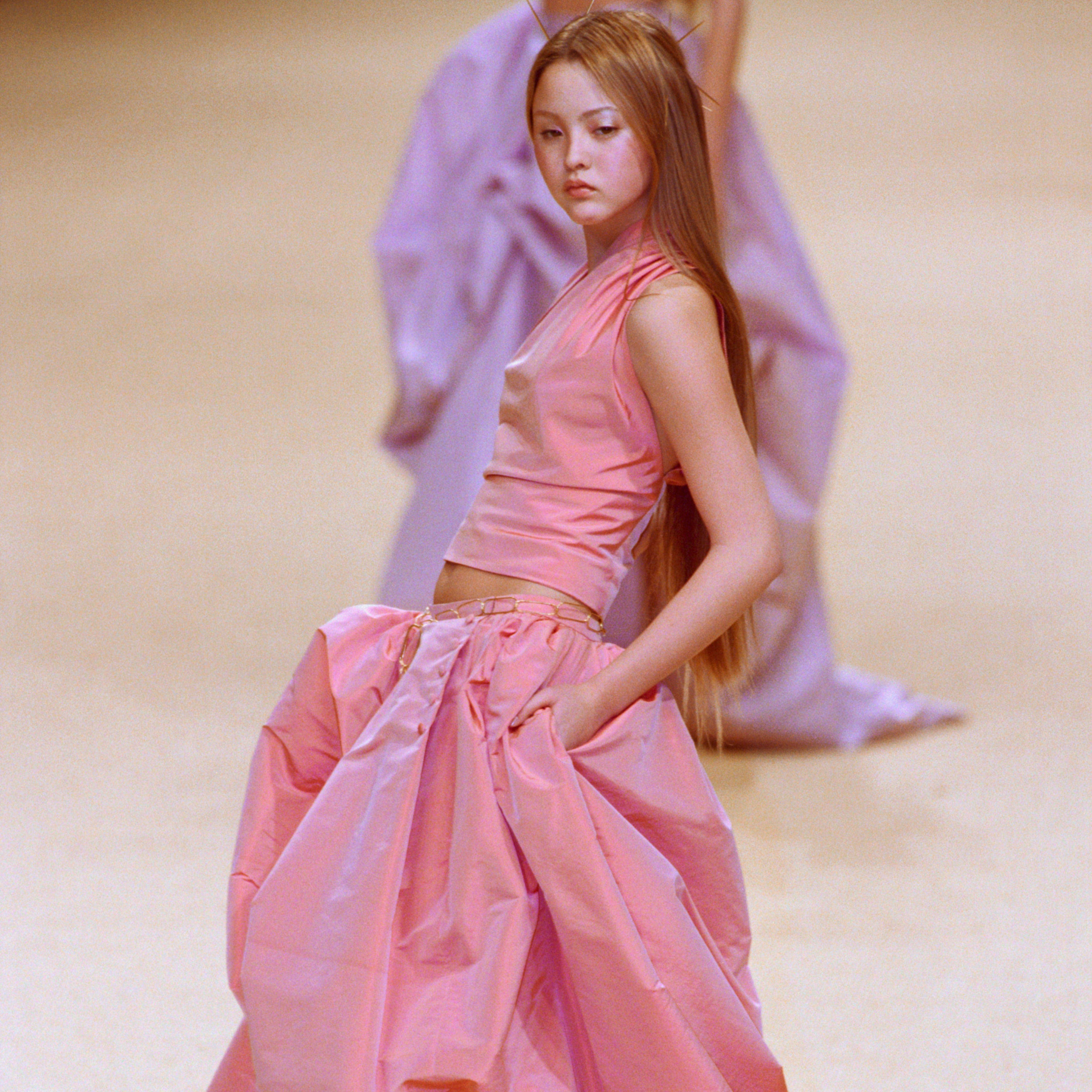 Throwback to Devon Aoki 90s: Iconic Looks and Runway Moments