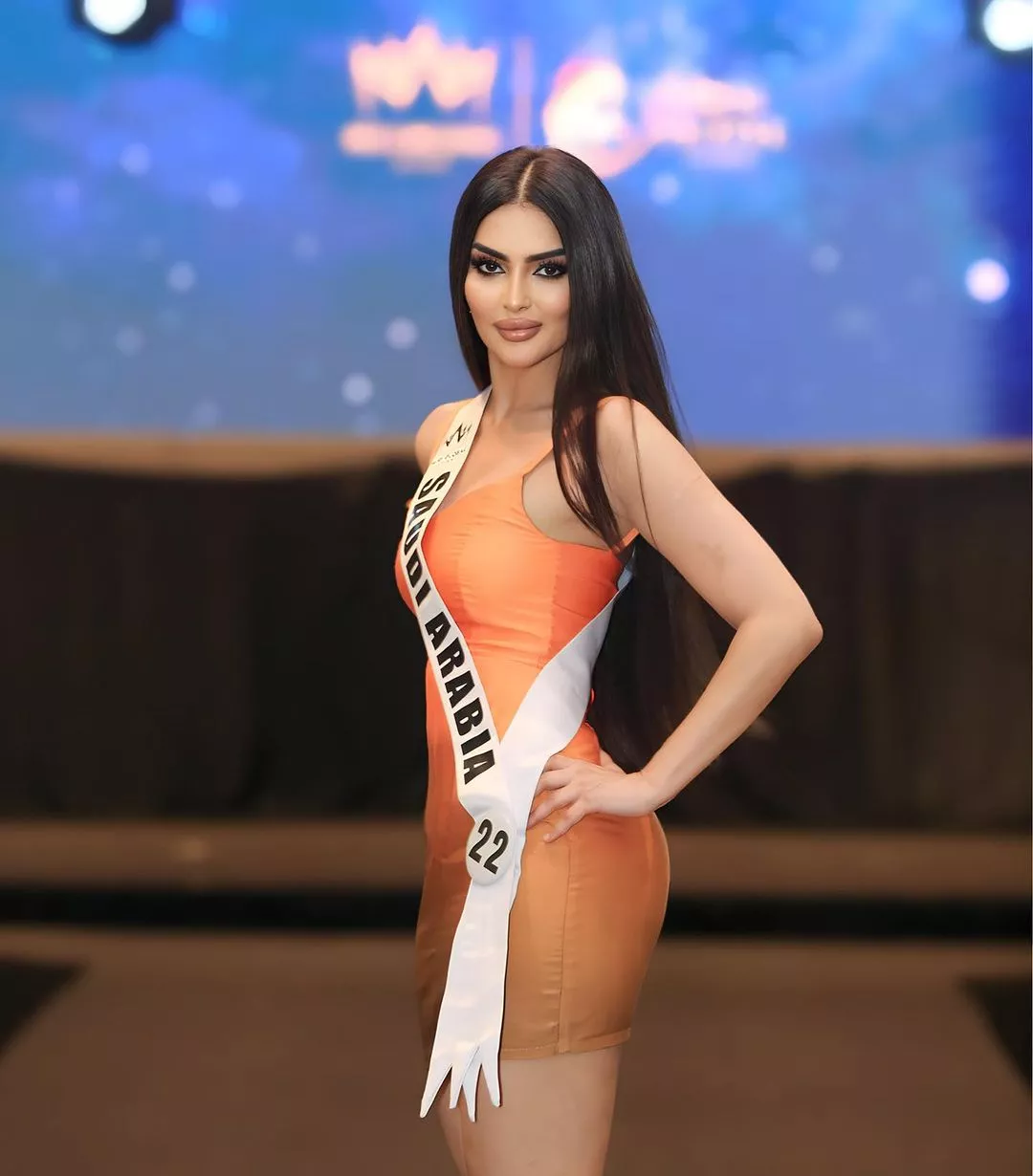 Saudi Beautiful Woman: Meet the Hottest Girls from Saudi Arabia Right Now