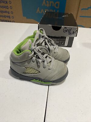Jordan 5 Grey and Green: A Fresh Look for Your Sneaker Game
