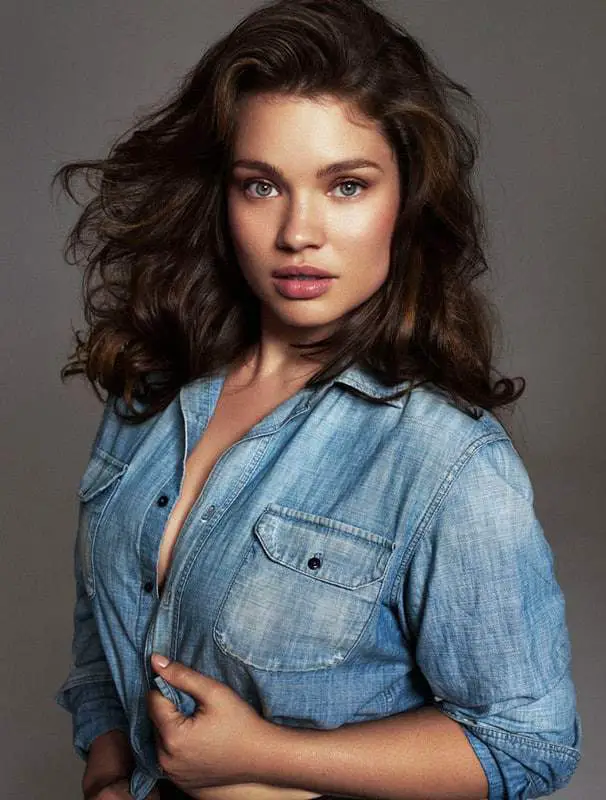 Tara Lynn Model: Who is She? Get the Scoop Here!