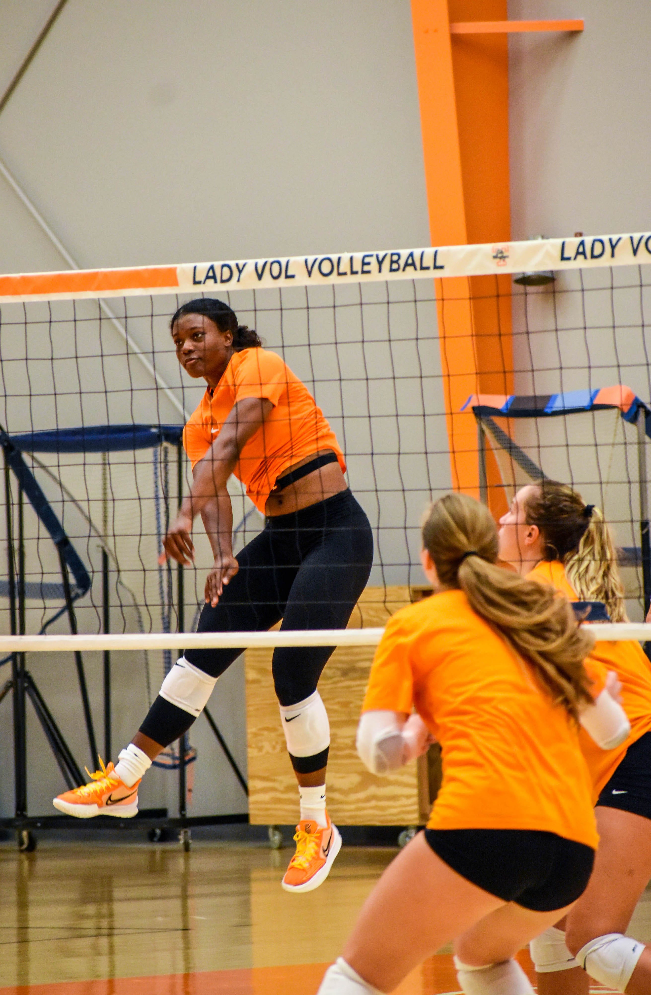 Leggings on the Court: Why Do Volleyball Players Wear Leggings?