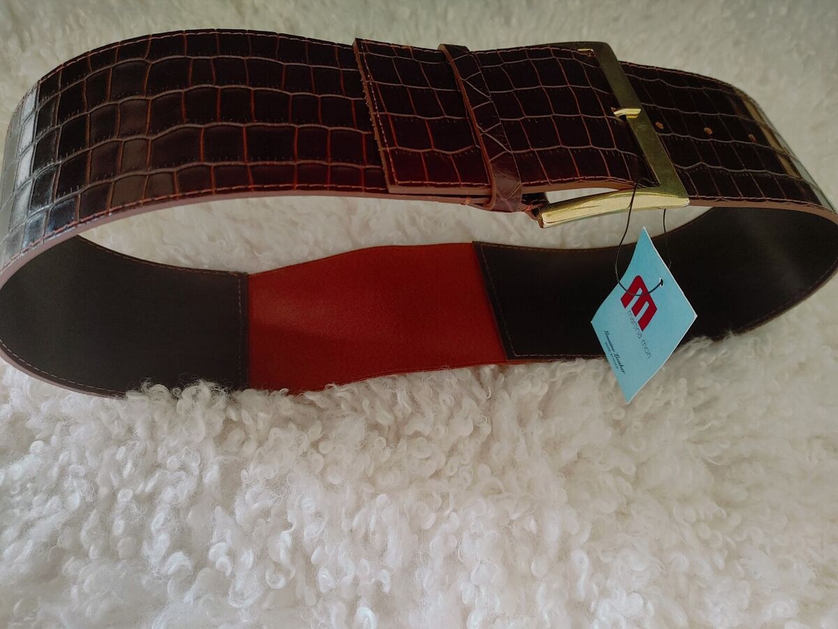 What to consider when buying a Martina Mori belt? Here are some useful shopping tips.