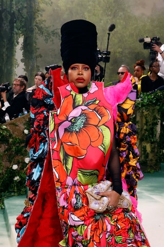 Erykah Badu Rocks the Red Carpet at Met Gala 2024