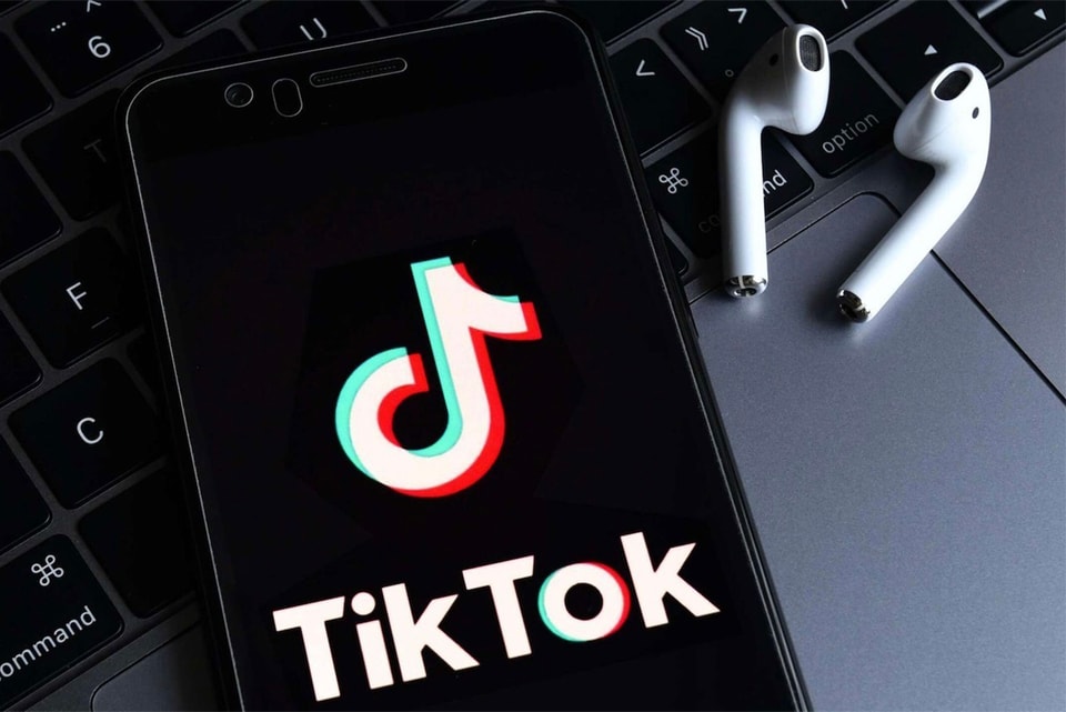 The Adult Version of TikTok: Is It Safe and Worth Your Time?