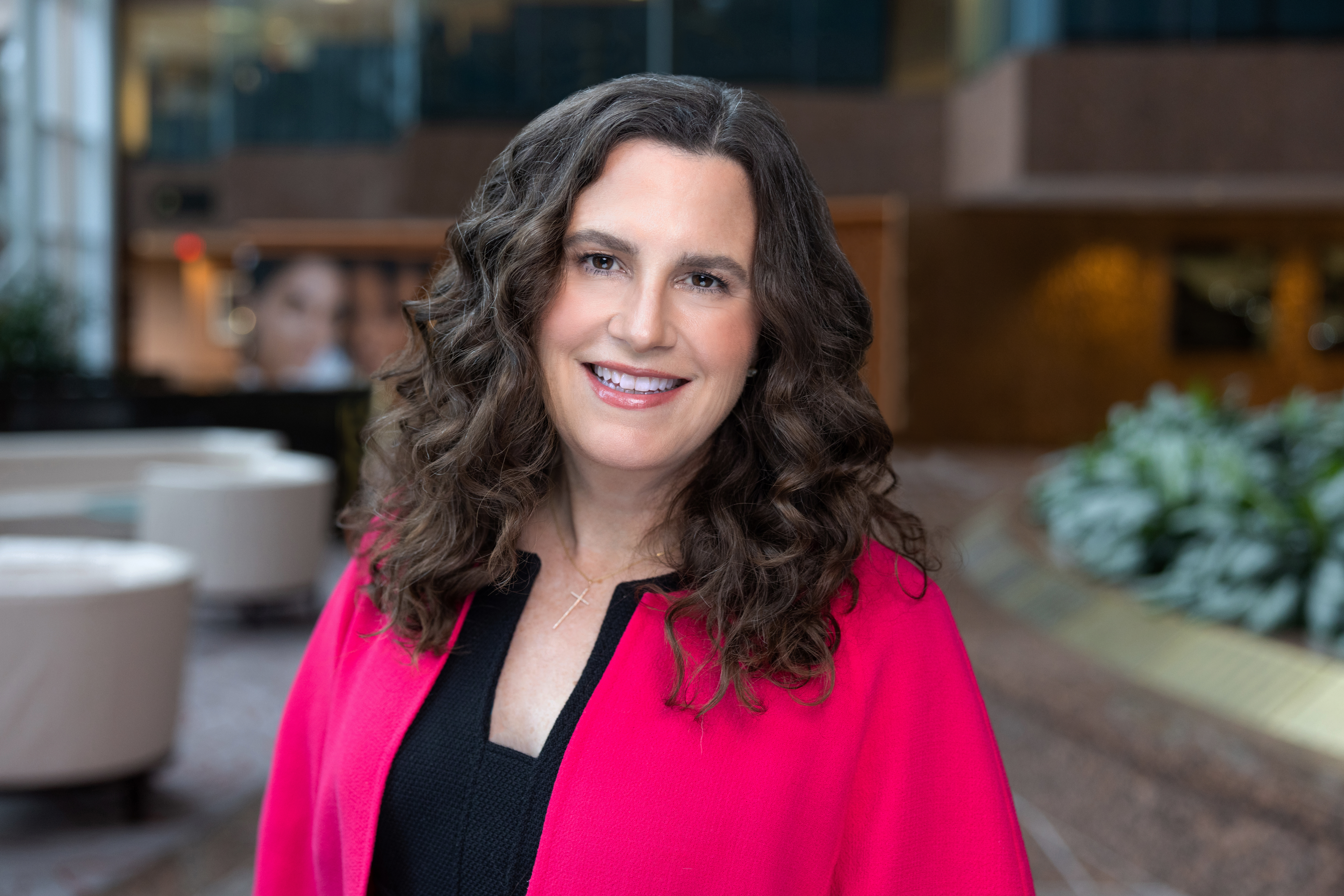Mary Kay Chief Operating Officer: Who Is It and What Do They Do Every Day in the Role?