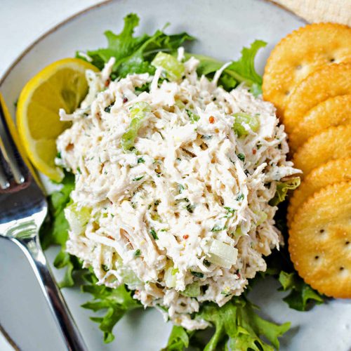 Elevate Your Lunch: Choosing the Best Crackers for Chicken Salad