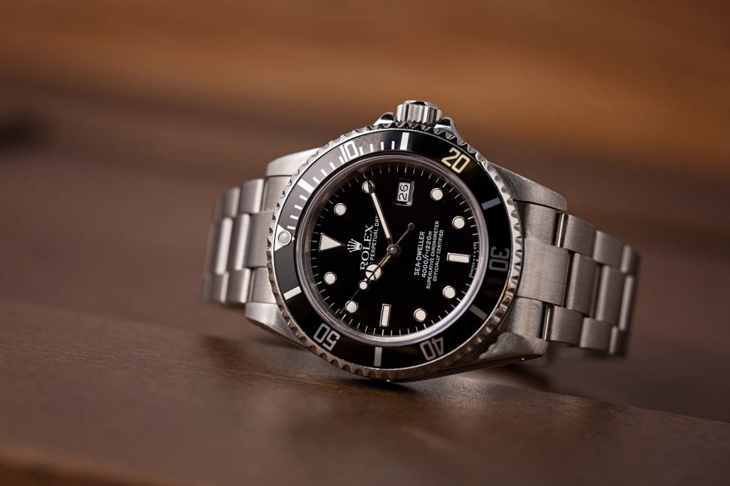 Sea Dweller 16600 Review: Is This Vintage Rolex Worth Buying?