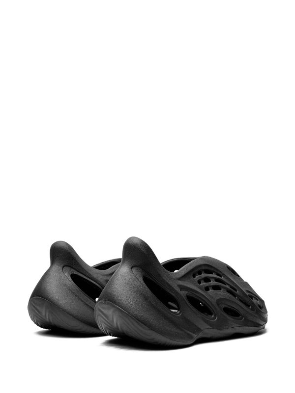 yeezy foam runner onxy