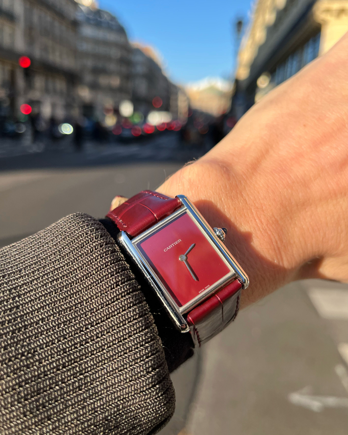 Cartier Red Watch: A Must-Have for Your Collection?
