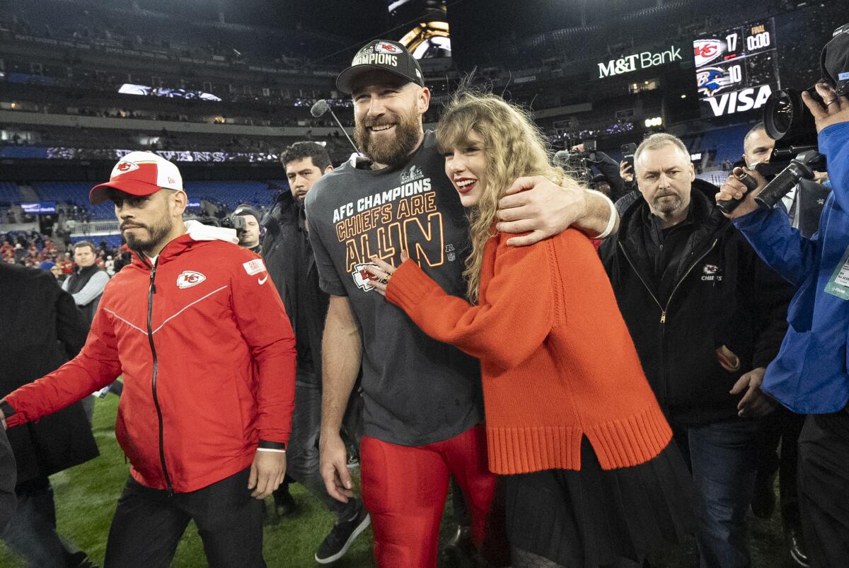 Taylor Swift and Travis Kelce: A Cheifs Game Love Story?