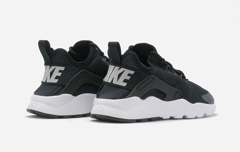 Huaraches Black and White Review: Are They Worth the Hype?