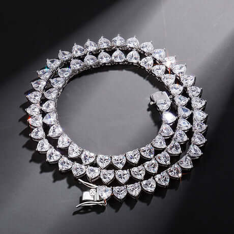Shop Drakes Jewellery: Stunning Designs for Every Occasion.