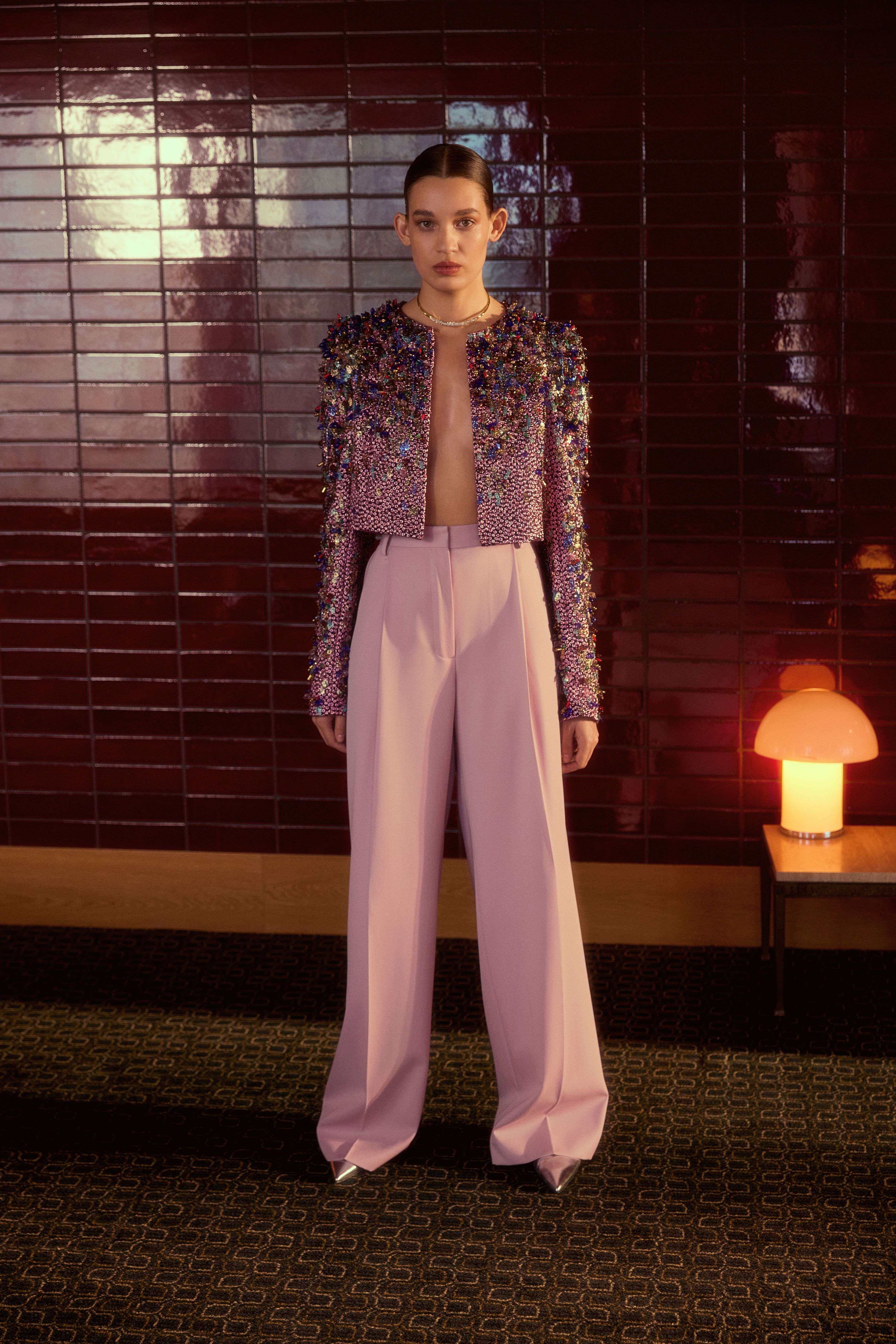 Decoding the Fashion Buzz: Top Styles of the Season