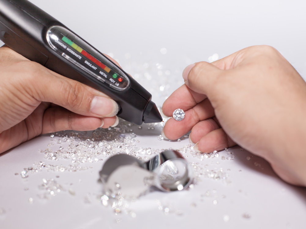 Diamond Tester on Lab Diamonds: Does It Work? Easy Explanation for Beginners!