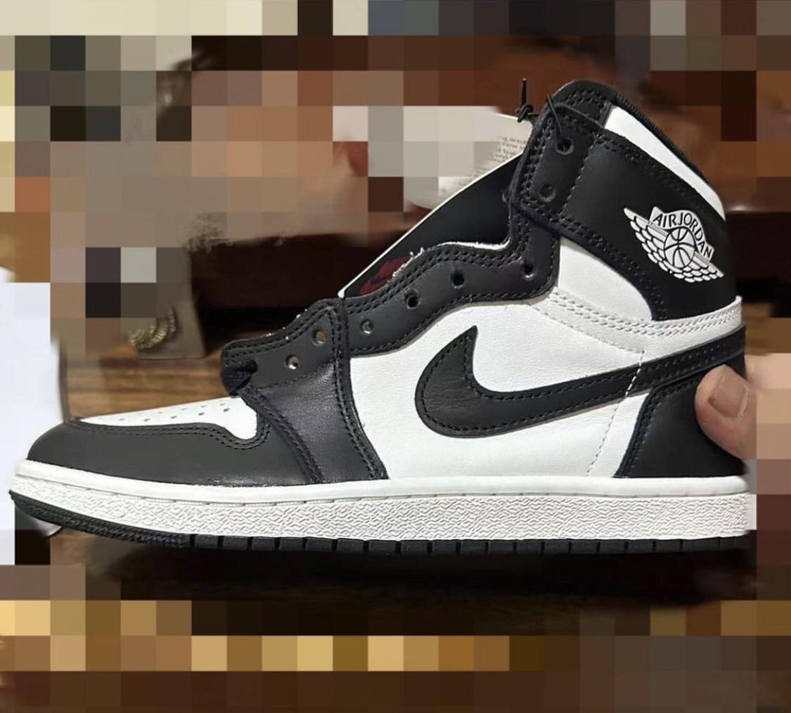 Jordan 1 Retro OG Black and White: Why These Sneakers Are a Must-Have for Sneaker Lovers.