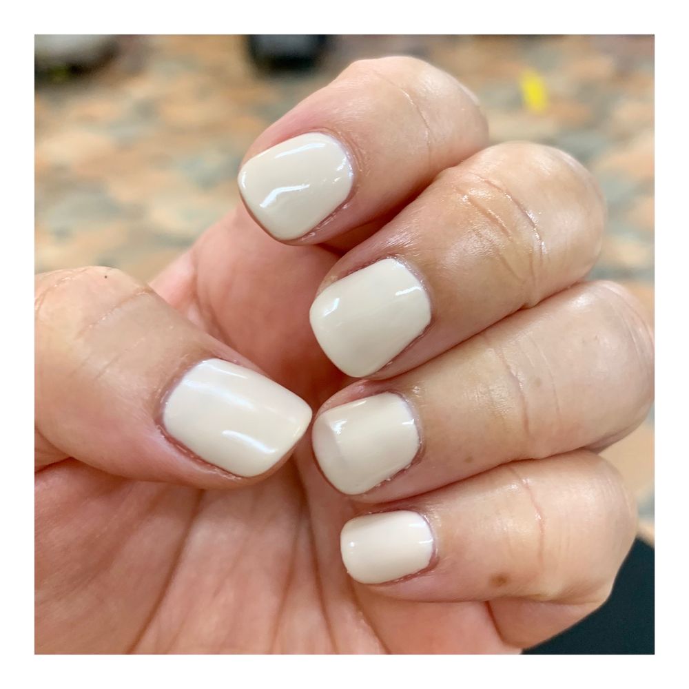 No chip french manicure near me? Find the best nail salons here