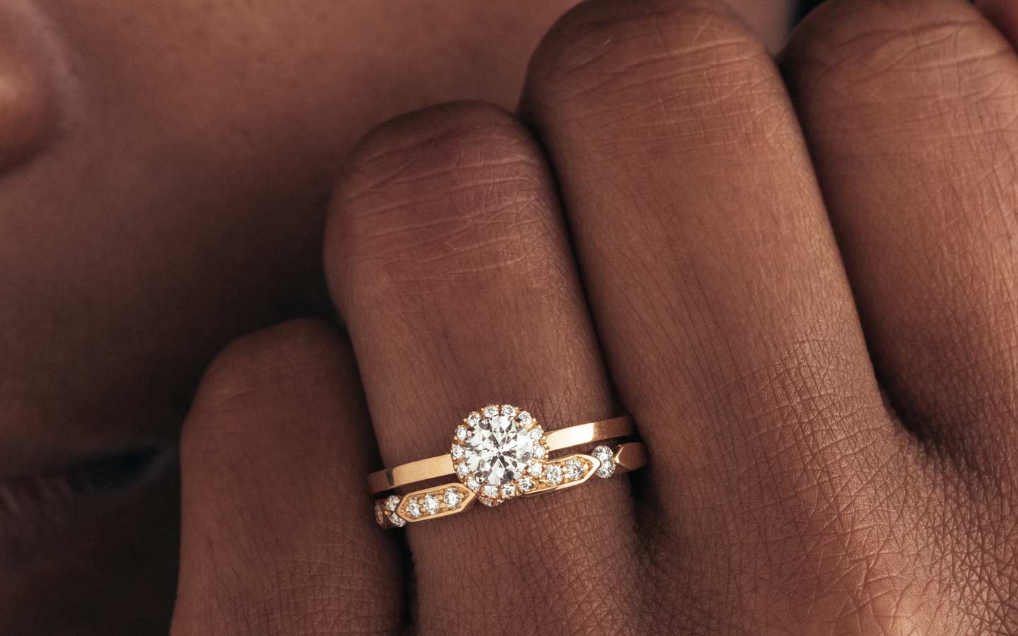 Need a Wedding Band Case? Heres How to Choose!