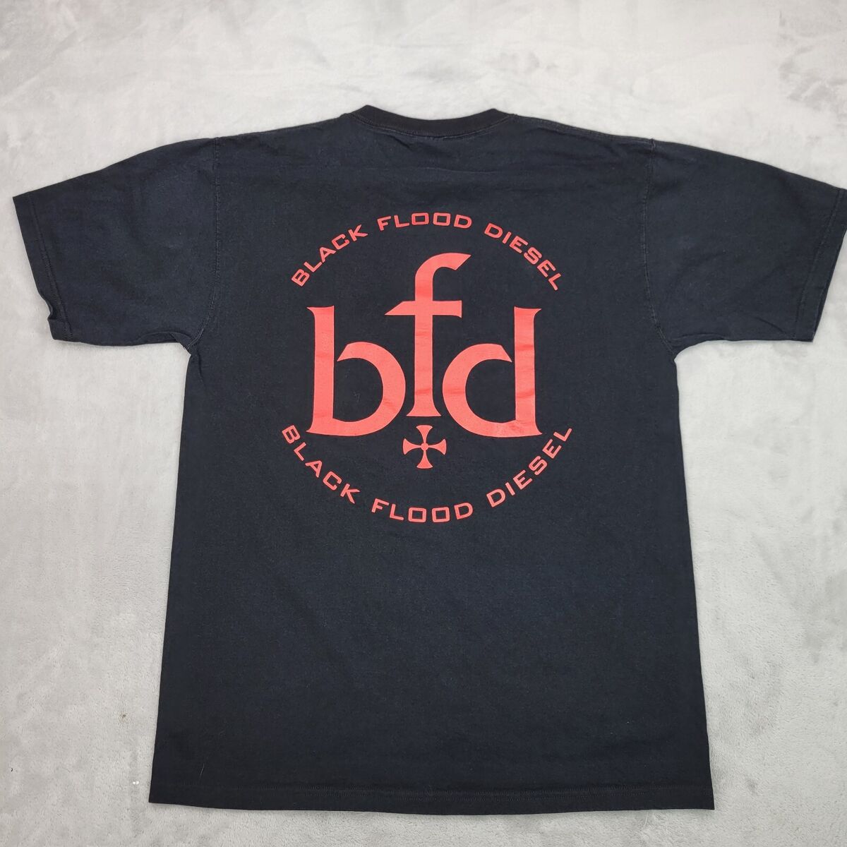 Is a Black and Red Diesel Shirt Right for You: Find Out Now!