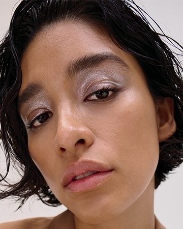 Beauty Saks: Where to Find the Hottest Beauty Trends and Must-Have Products - Shop Now for the Latest Looks