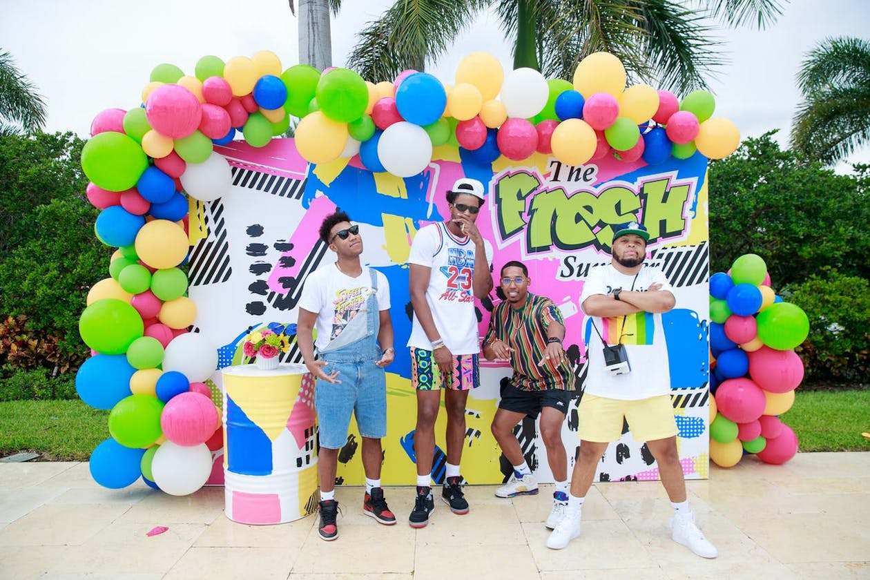 90s Themed Homecoming Party: Where to Find the Best Decorations and Outfit Ideas for a Nostalgic Night.