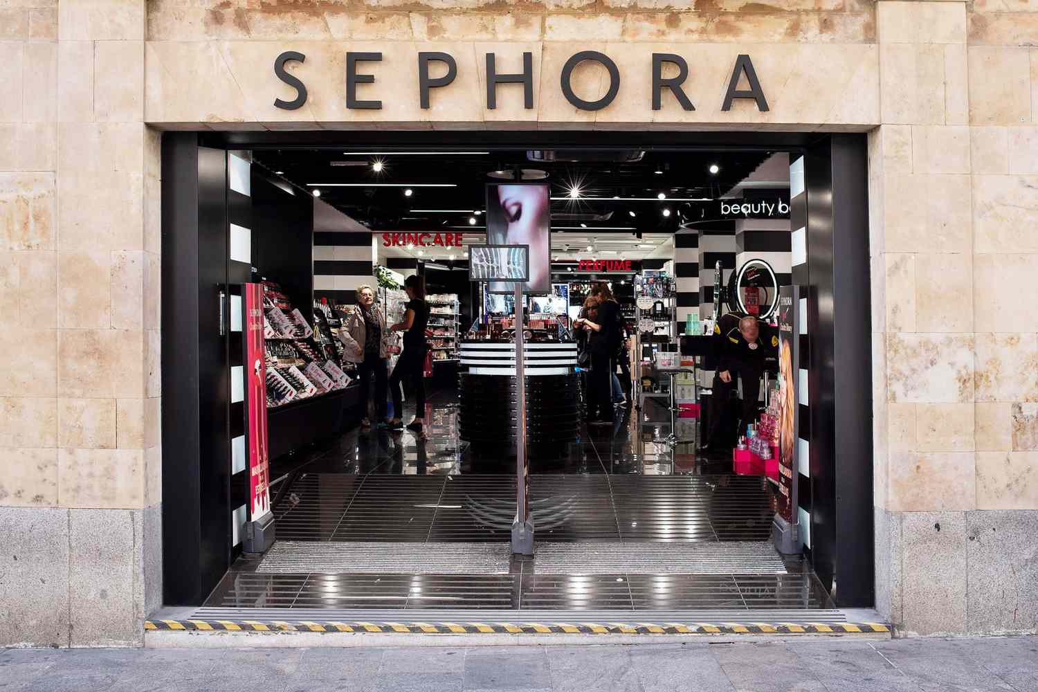 Rumors About Sephora Closing: Whats Really Happening?