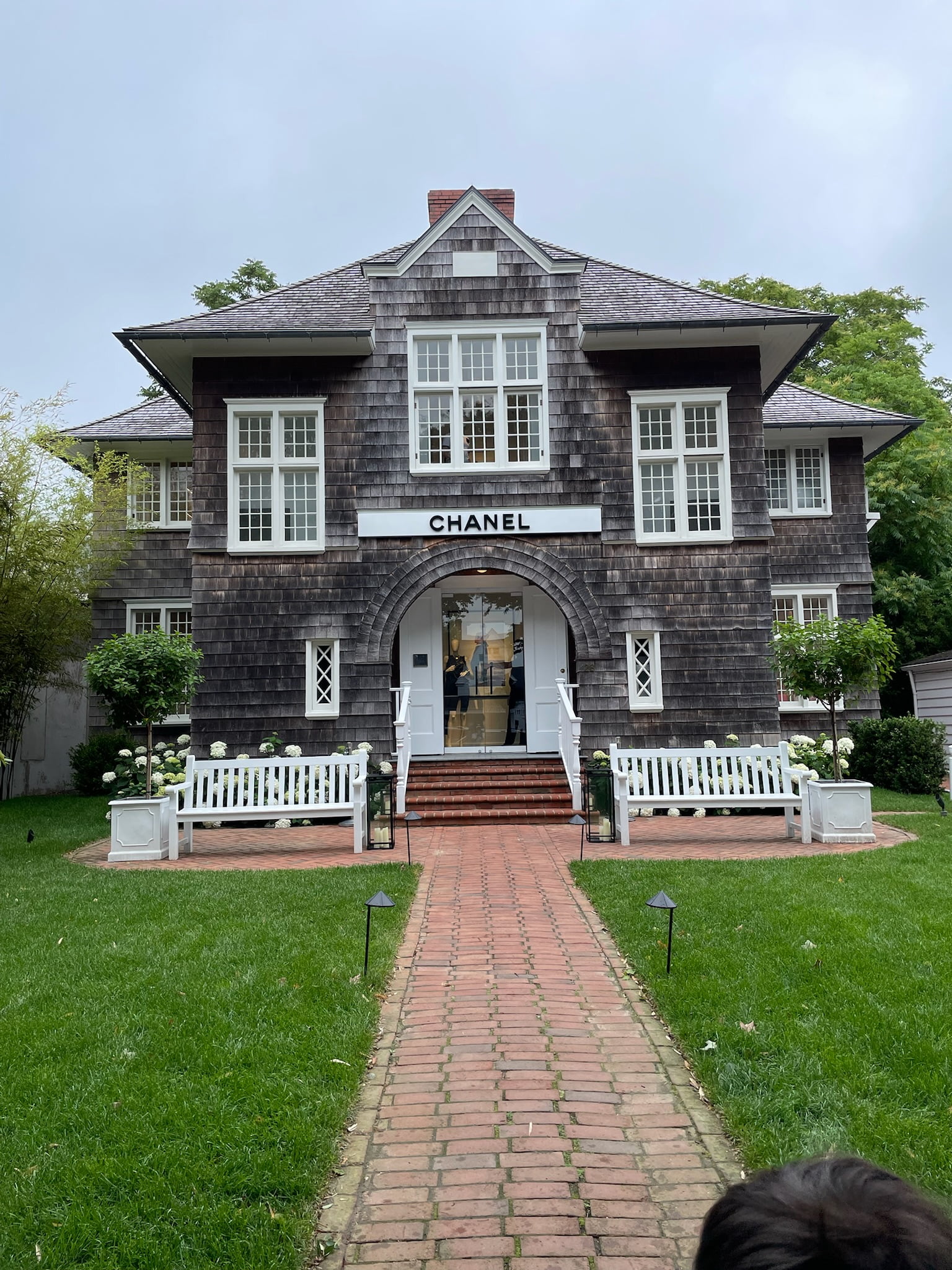 Hamptons Chanel Shop: Where to Find Your Favorite Pieces and Get the Inside Scoop on the Newest Collection.