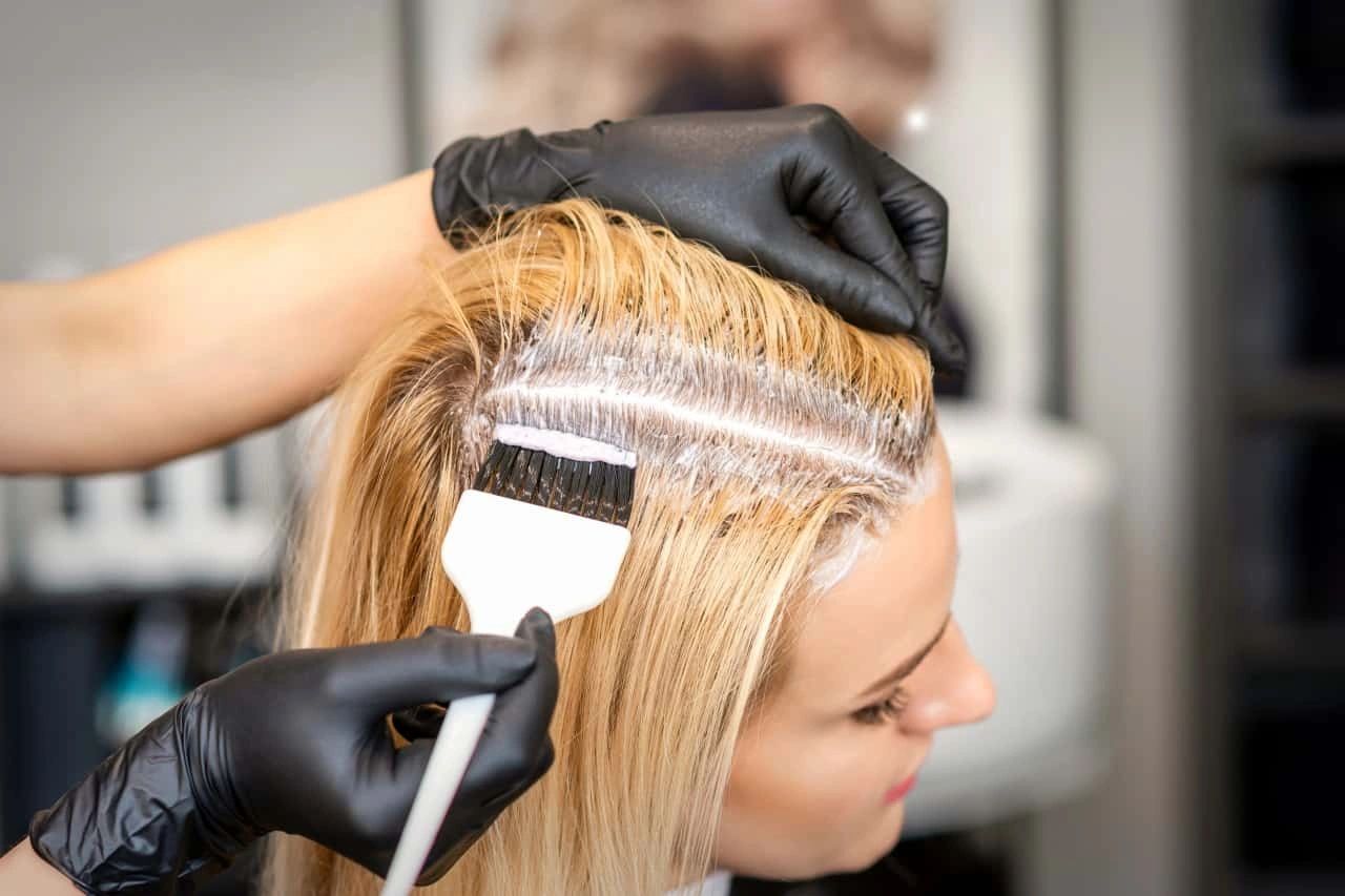 Can I rinse my hair after dying it? Easy guide for you!