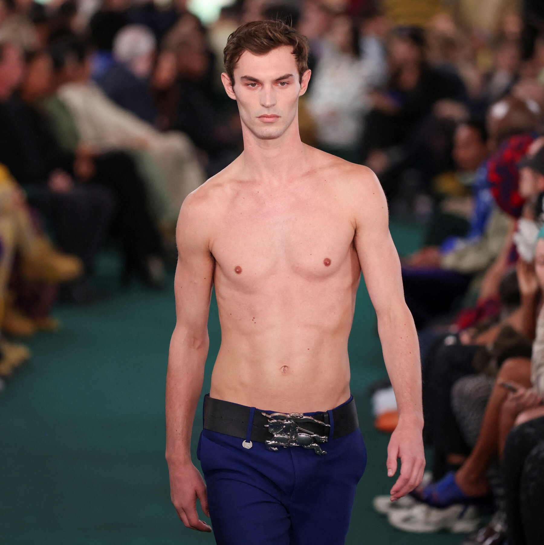 Daniel Lee Burberry: Where to Buy? Best Deals and Stores Listed