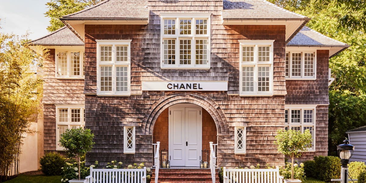 Visiting the Chanel Hamptons Store: Tips for a Luxurious Shopping Trip.