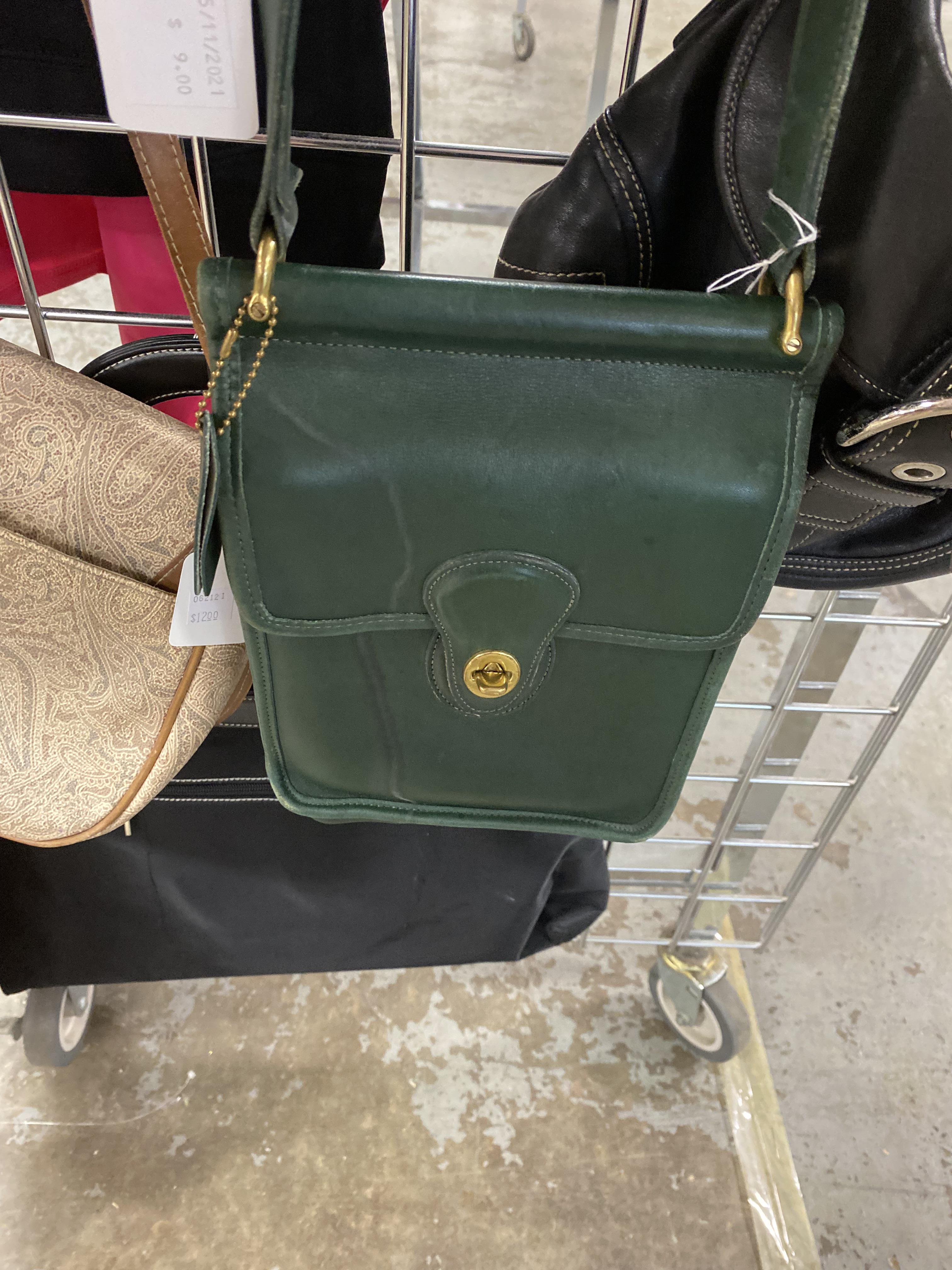 Vintage Coach Station Bottle Green: Is It Worth the Investment?