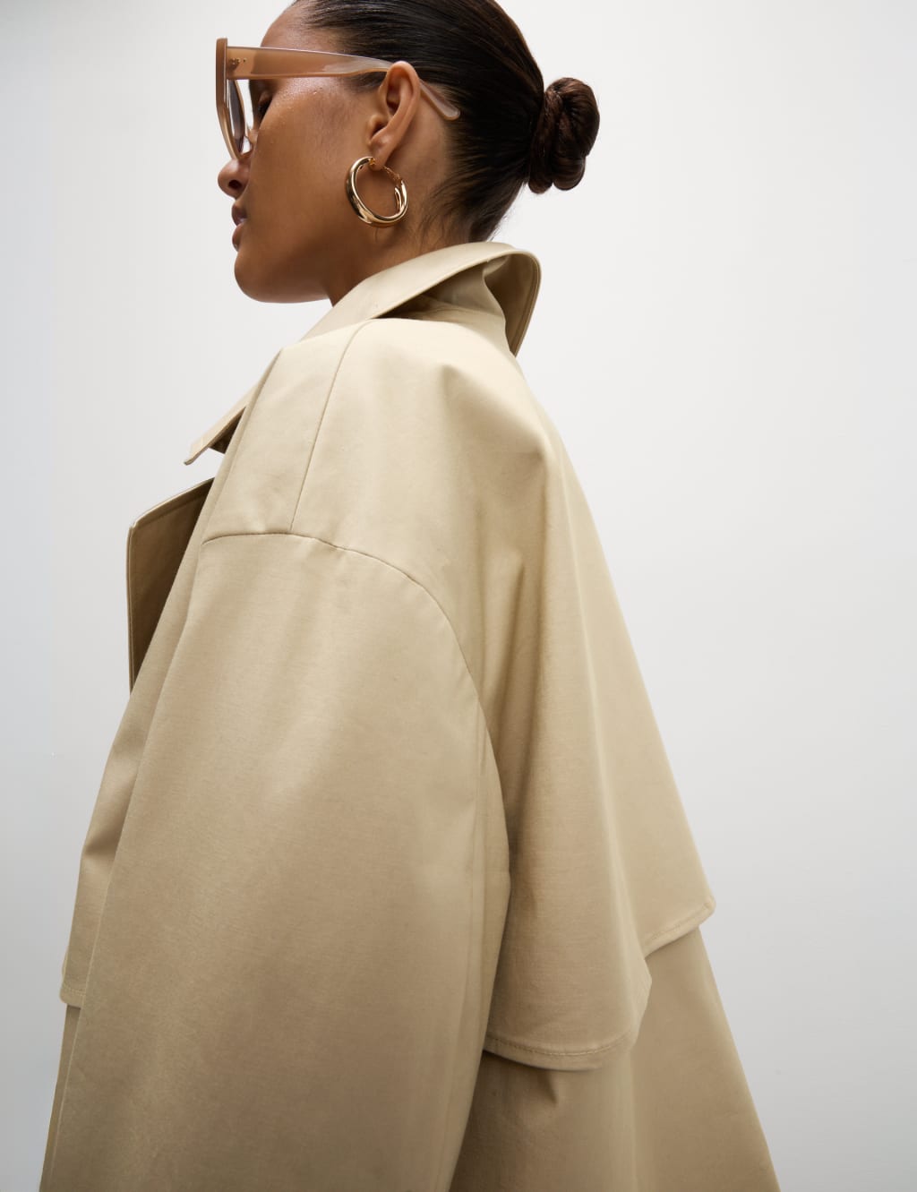 Short Trench Coats for Ladies: Find Your Perfect Style (Cute & Chic)