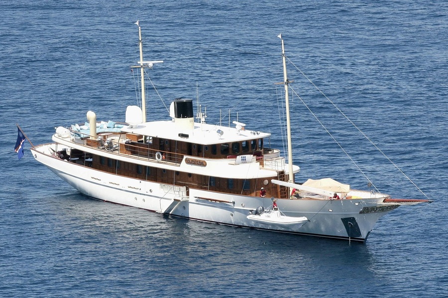 Johnny Depps Boat: Explore the Actors Former Luxury Yacht