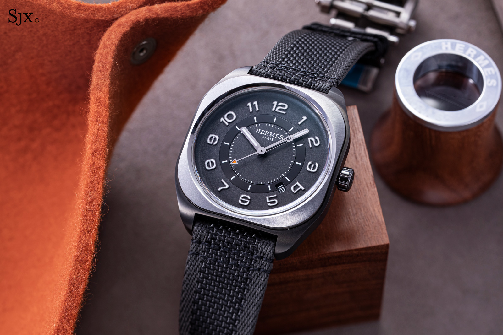 Hermes H08 Review: Is This Stylish Watch Worth the Money?