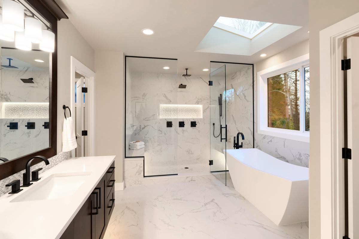 How to achieve stunning contemporary master bathroom designs? Follow these simple steps for a modern look.