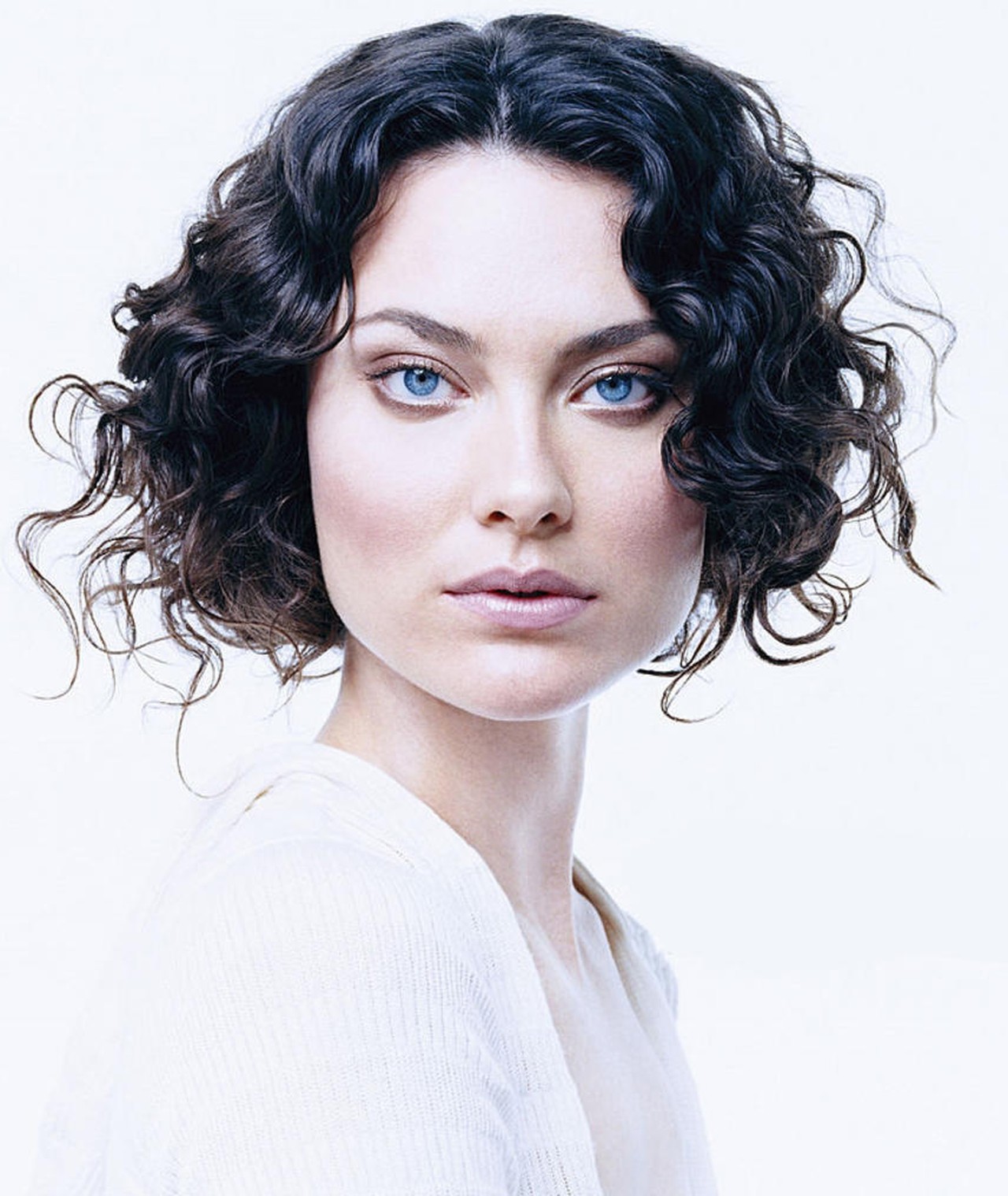 Watch Shalom Harlow Films: Find Streaming and movie list here!