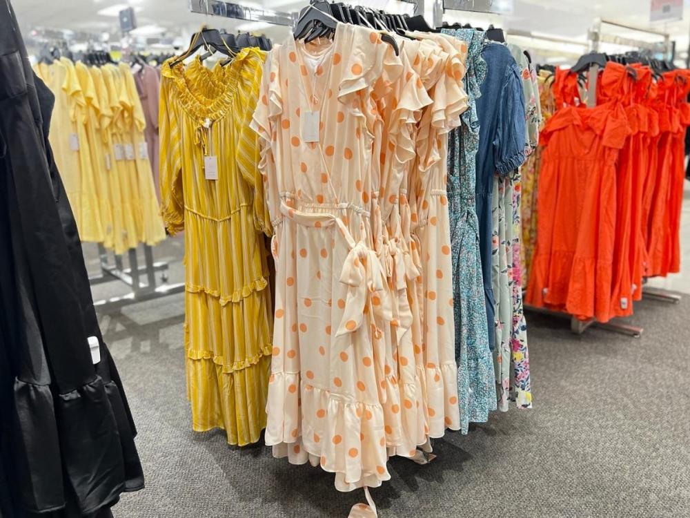 Want an affordable lauren conrad dress? Here are tips to find sales and deals easily.