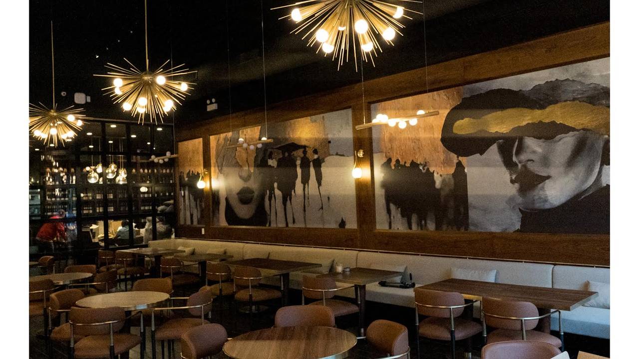 ilia chicago Experience: Dining, Atmosphere & More