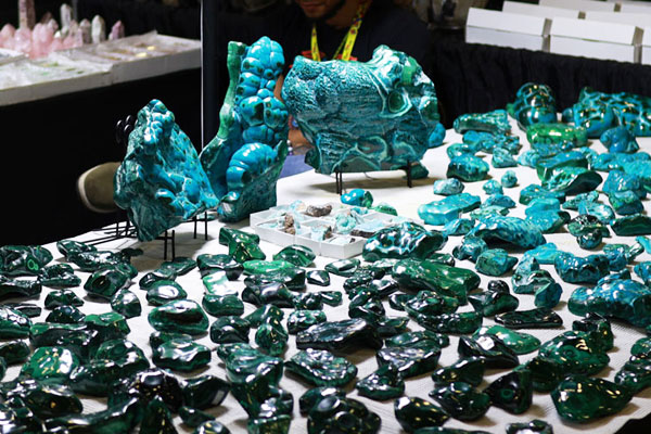 Want to buy unique gems in Colorado? The gem and rock show denver is the perfect place for collectors!