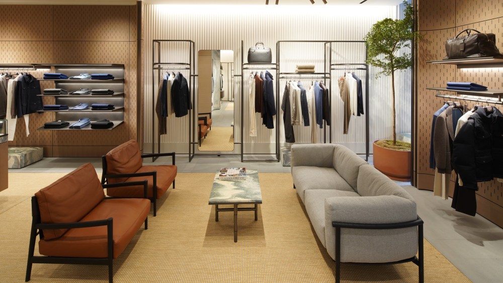Visiting Canali Madison Ave soon? Here is what you absolutely should know before your exciting trip.
