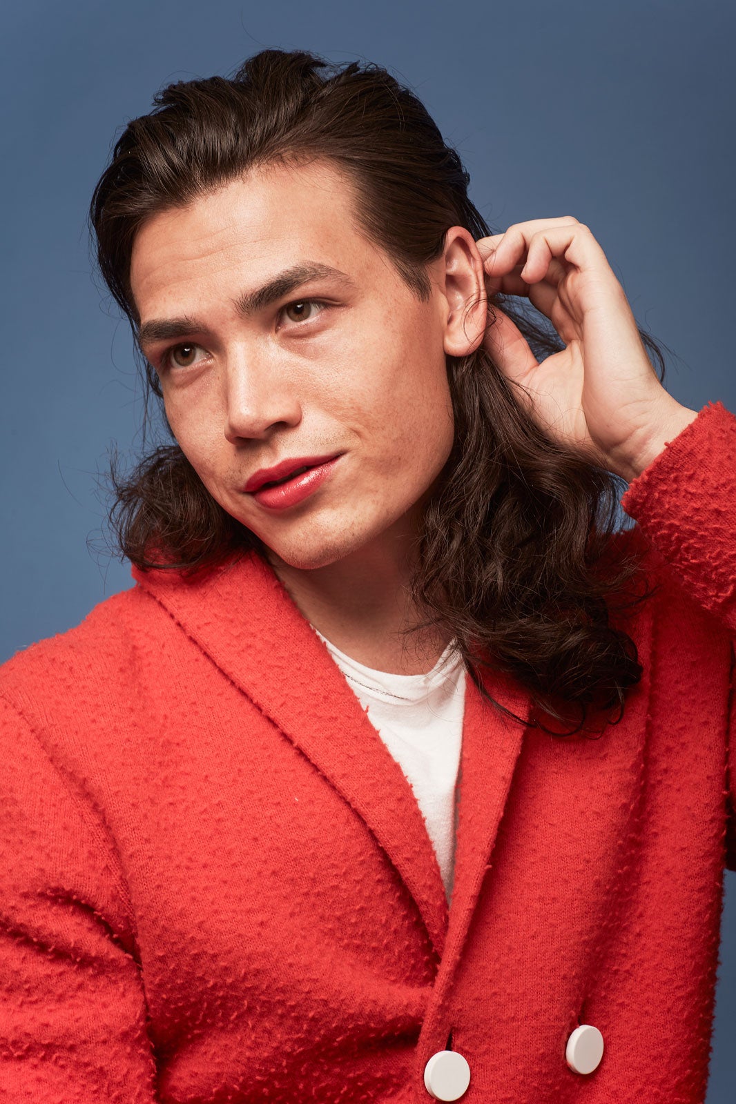 Why are men wearing red lipstick now? Exploring the trendy red lips male phenomenon.