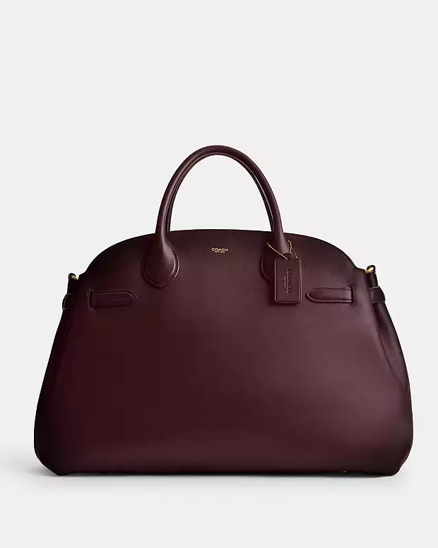 Need a bag for everything? The empire carryall offers great space and style for daily use.