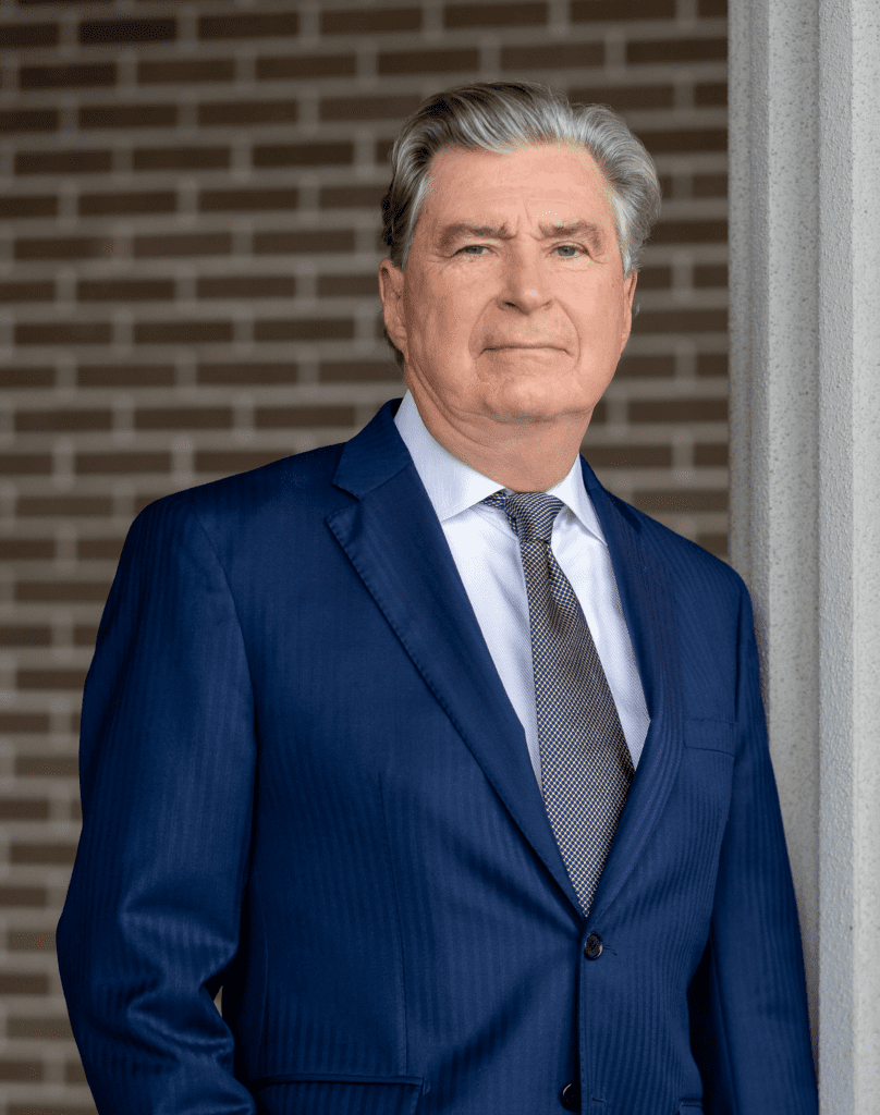 Looking for Matthew Stullers biography? Get the essential facts about his life, his company Stuller Inc, and his achievements quickly.