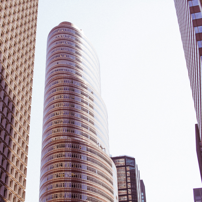 Is Lipstick Building Manhattan worth visiting? Find out here