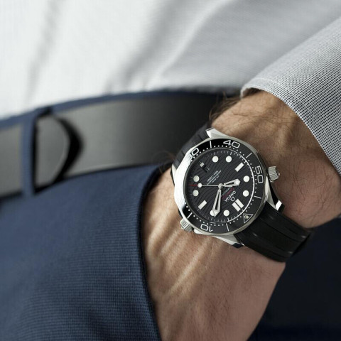 Is a plastic strap watch good for sports? See the best waterproof options here.