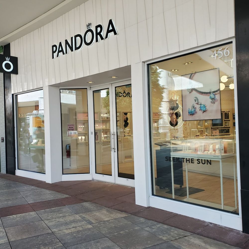 Pandora Vernon Hills IL: Whats New at the Store?